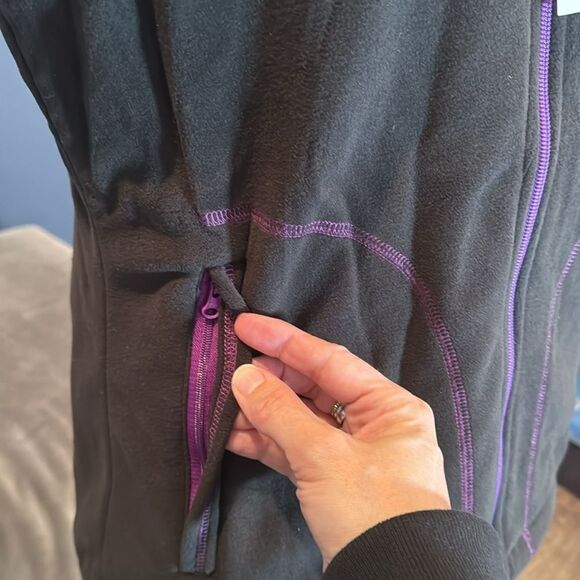Lychee Heated Vest Unisex with Power Bank Black with Purple Trim Size L NEW - Picture 2 of 14